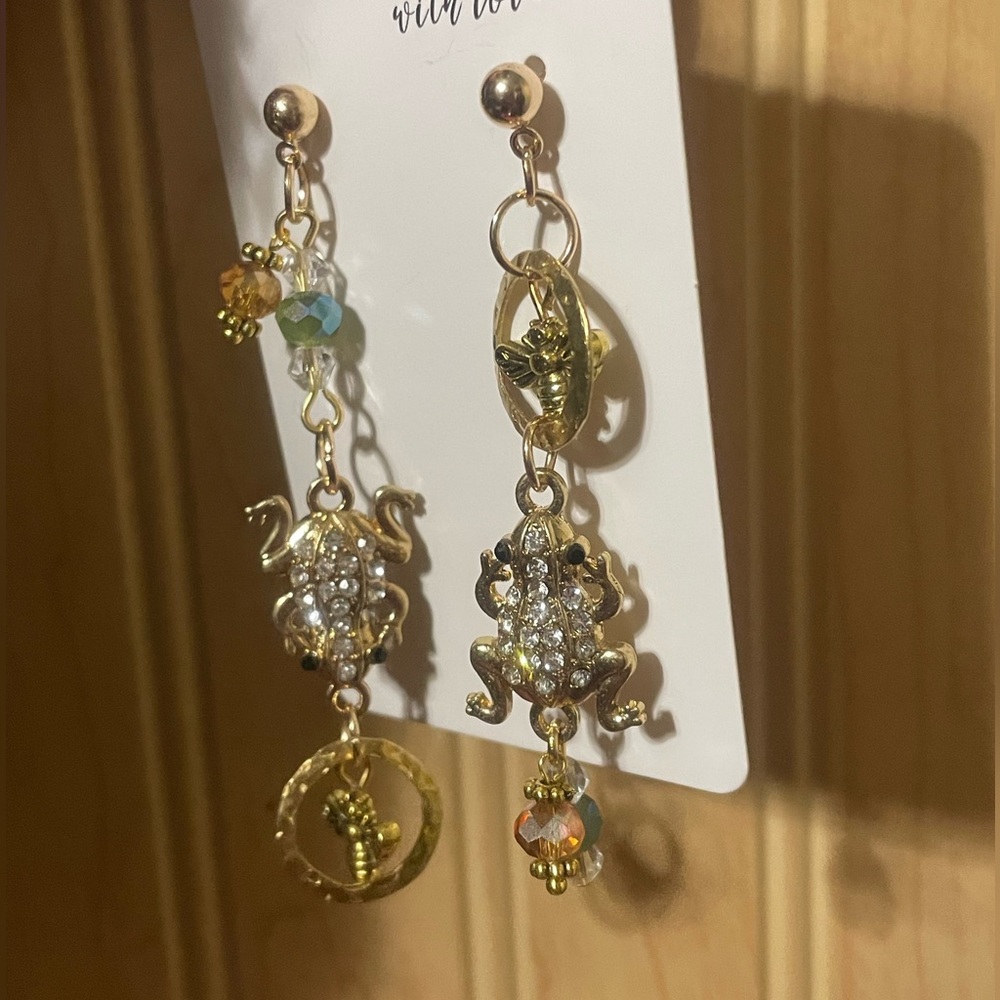 Gold Frog and Bee Dangle Earrings - Picture 3 of 6